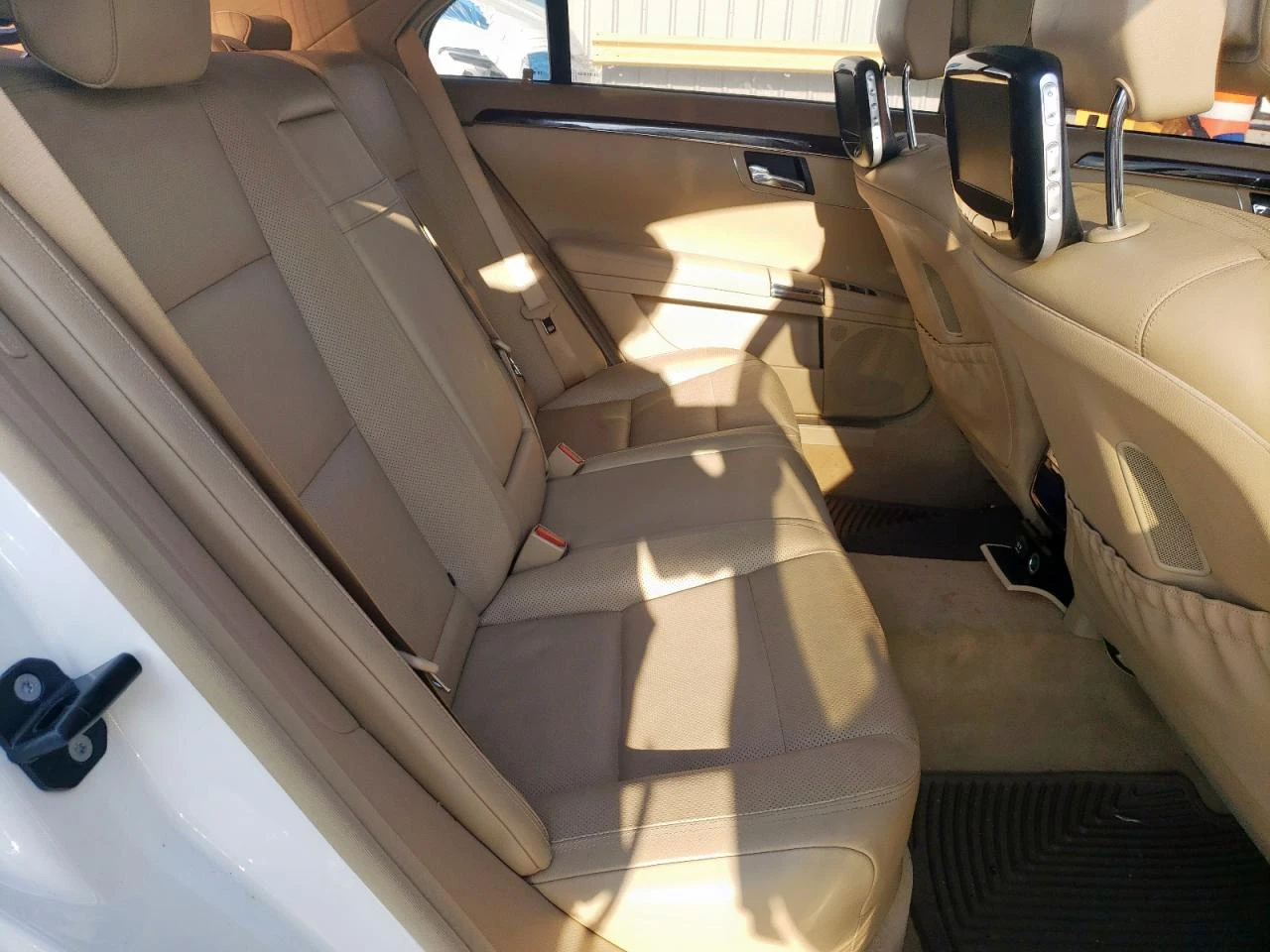 Mercedes-Benz S 550 ОБДУХВАНЕ* KEYLESS* H/K* ПАНО* РЕАЛНИ КМ - изображение 10