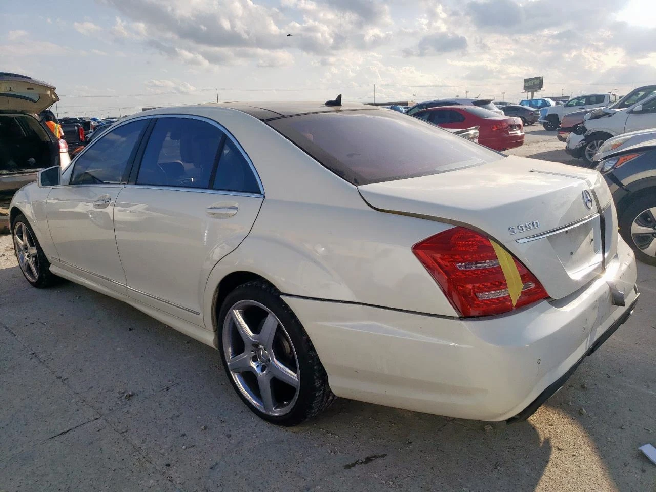 Mercedes-Benz S 550 ОБДУХВАНЕ* KEYLESS* H/K* ПАНО* РЕАЛНИ КМ - изображение 2
