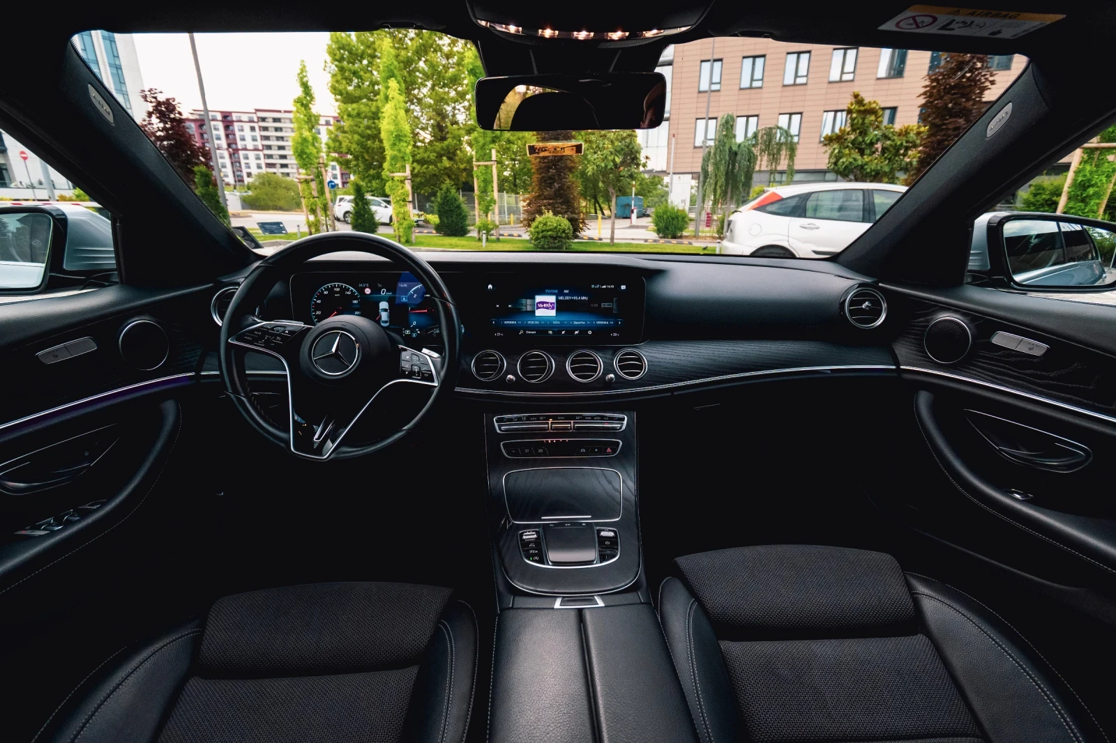Mercedes-Benz E 220 CDi/PANO/LIZING/Multibeam - изображение 10