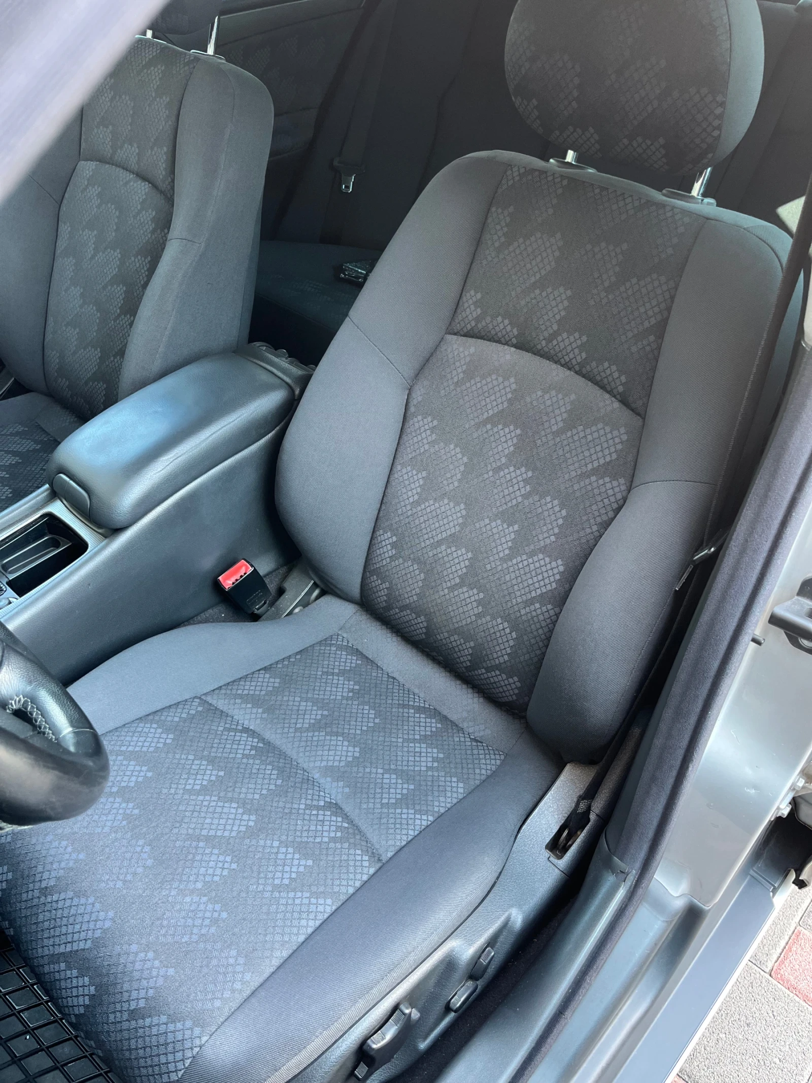 Mercedes-Benz C 220  - изображение 8