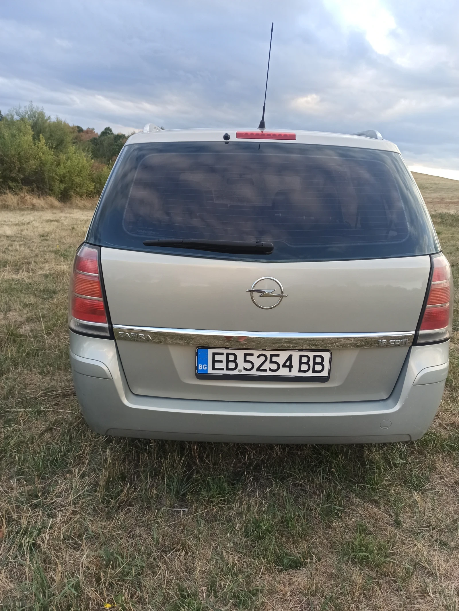 Opel Zafira  - изображение 5