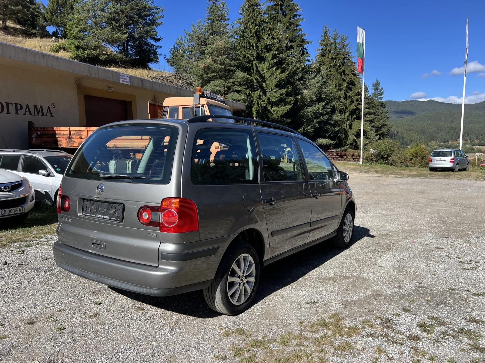 VW Sharan 1.9TDI-115 коня, Highline, Клима, Нов внос, ,  - изображение 7