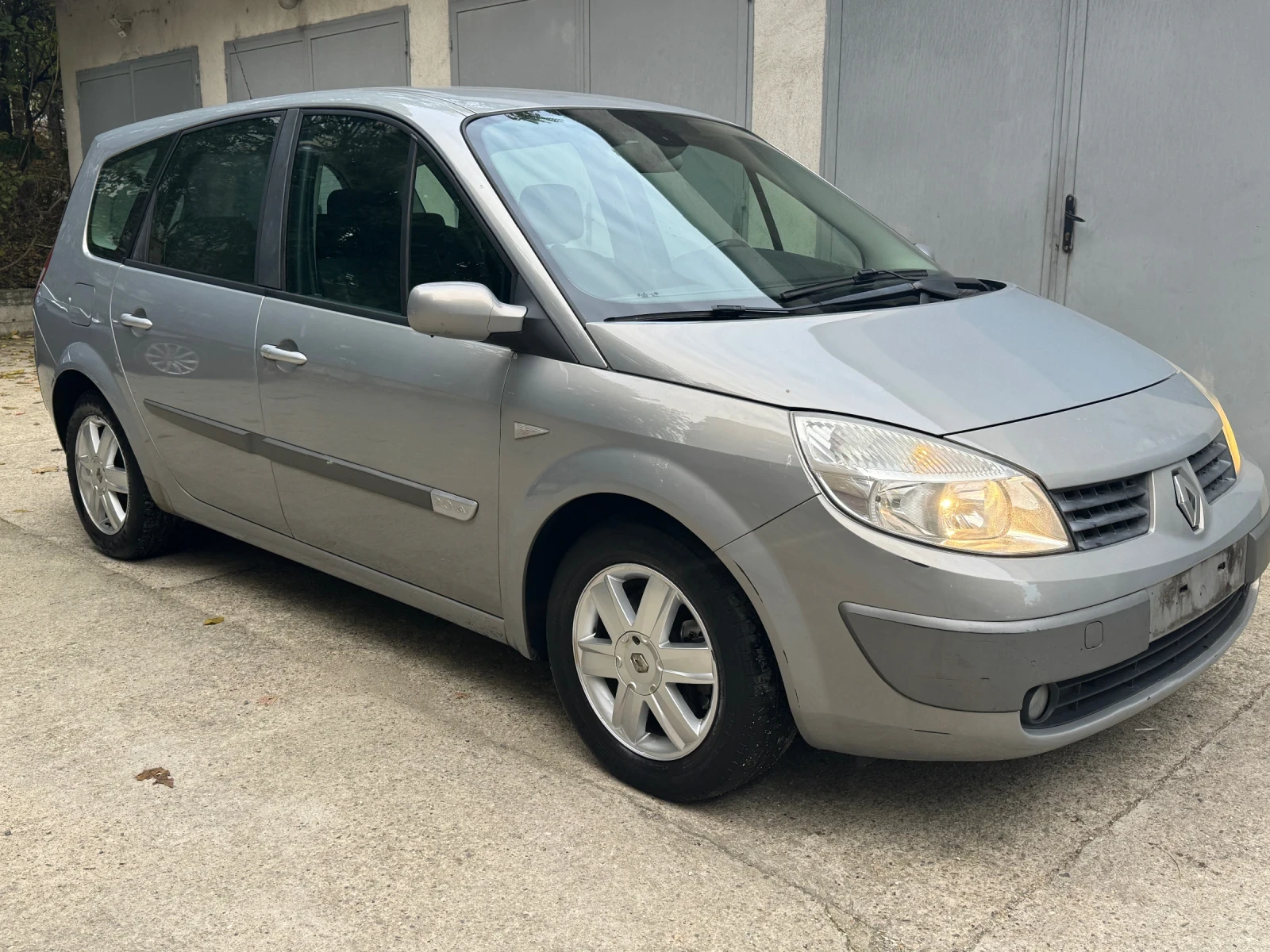 Renault Grand scenic 2.0i A 7  | Mobile.bg   1