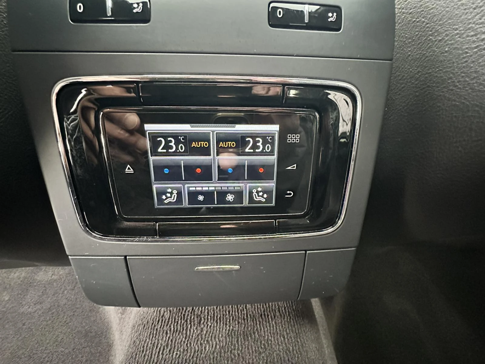 VW Phaeton 3.0 TDI 4motion, снимка 16 - Автомобили и джипове - 53500412