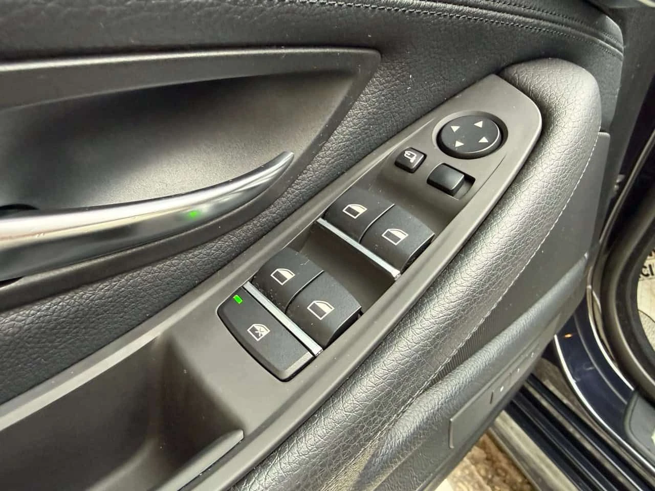 BMW 535 * xDrive * CARFAX * ���� �� �� | Mobile.bg � ����������� 14