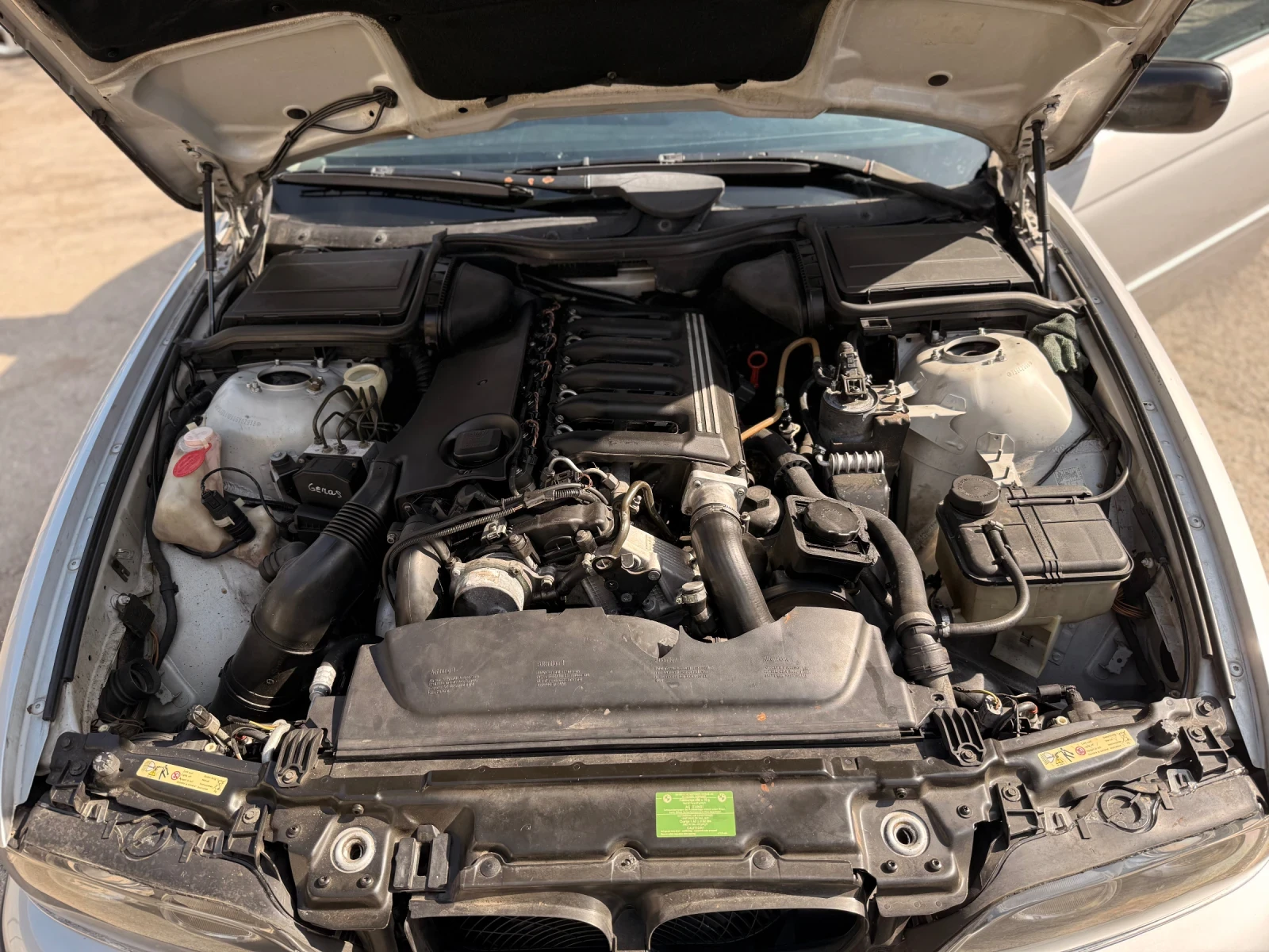 BMW 525, снимка 11 - Автомобили и джипове - 53986970