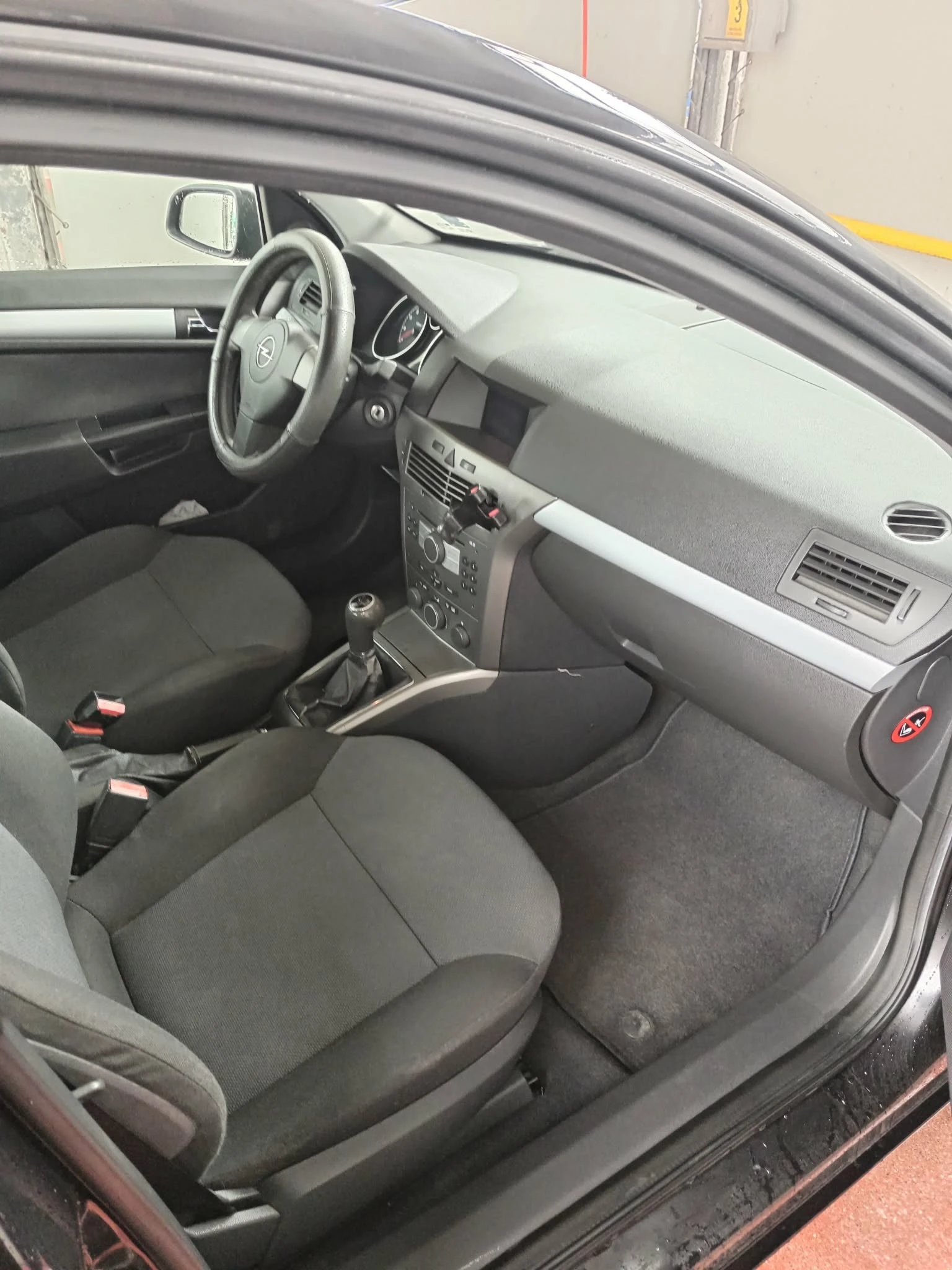 Opel Astra, снимка 9 - Автомобили и джипове - 54023976