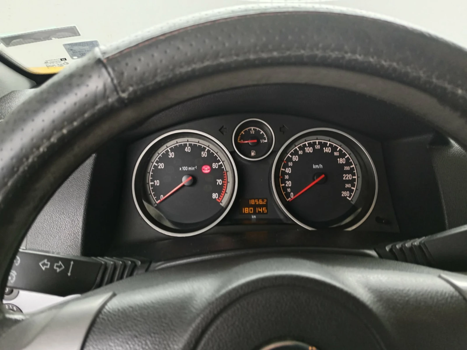 Opel Astra, снимка 4 - Автомобили и джипове - 54023976