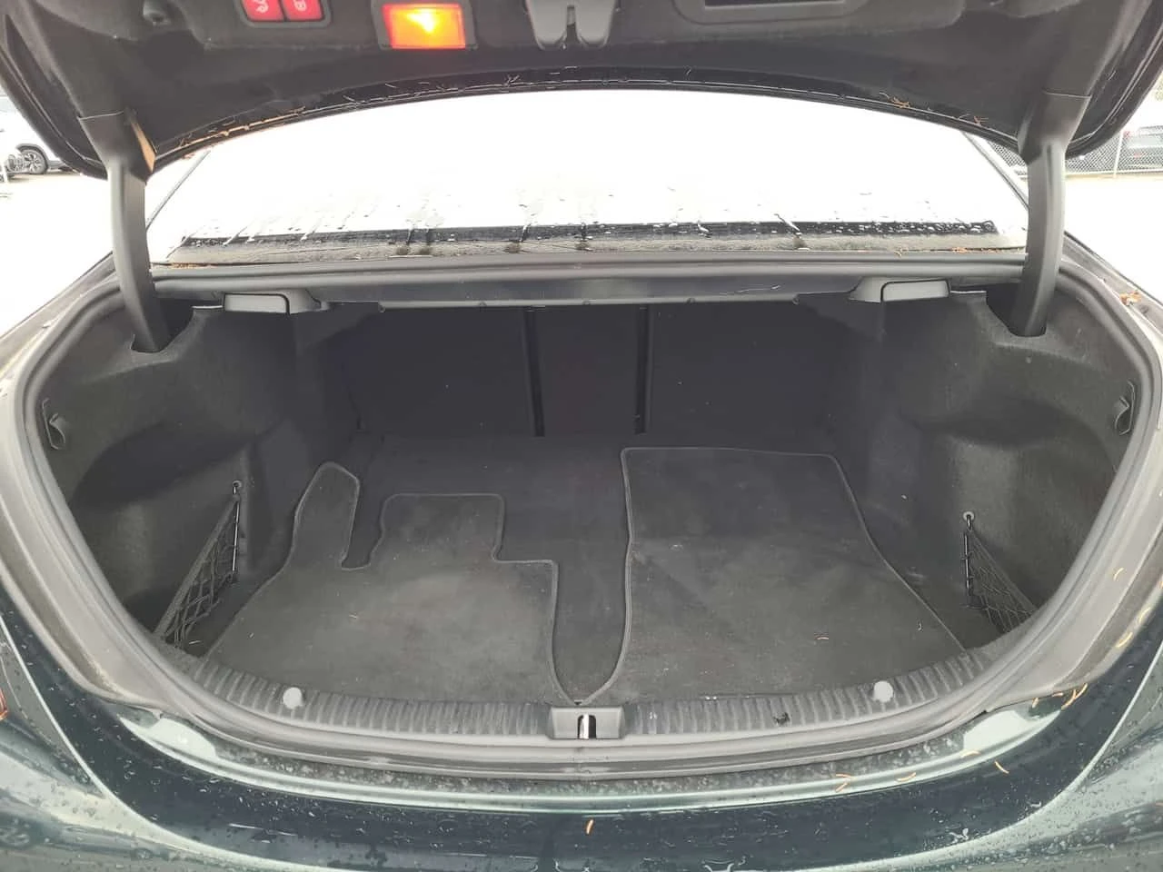 Mercedes-Benz C 300 ПАНО| 360 КАМЕРИ| ПAMET| CARFAX| АМБИЕНТ| , снимка 15 - Автомобили и джипове - 54217506