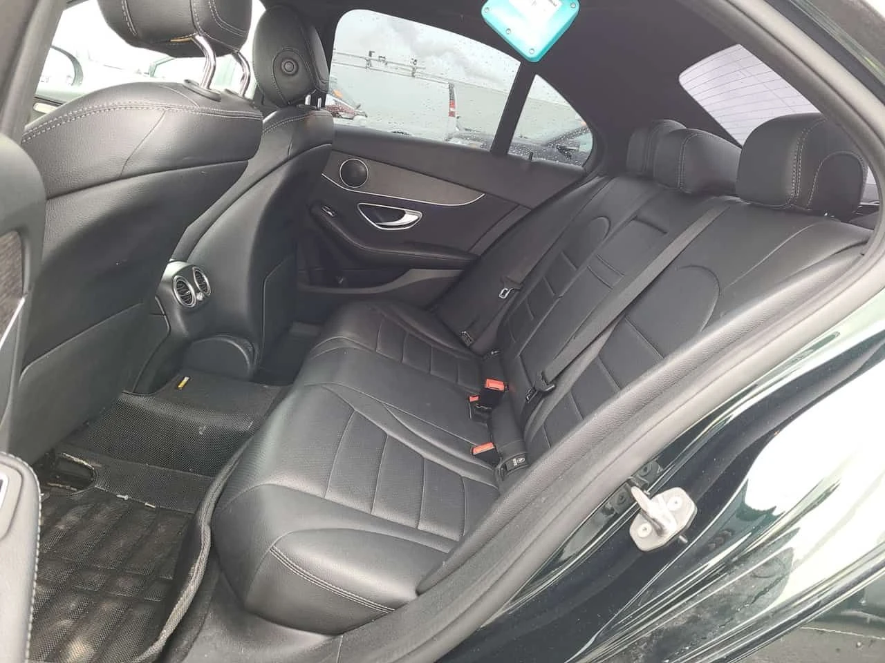 Mercedes-Benz C 300 ПАНО| 360 КАМЕРИ| ПAMET| CARFAX| АМБИЕНТ| , снимка 13 - Автомобили и джипове - 54217506