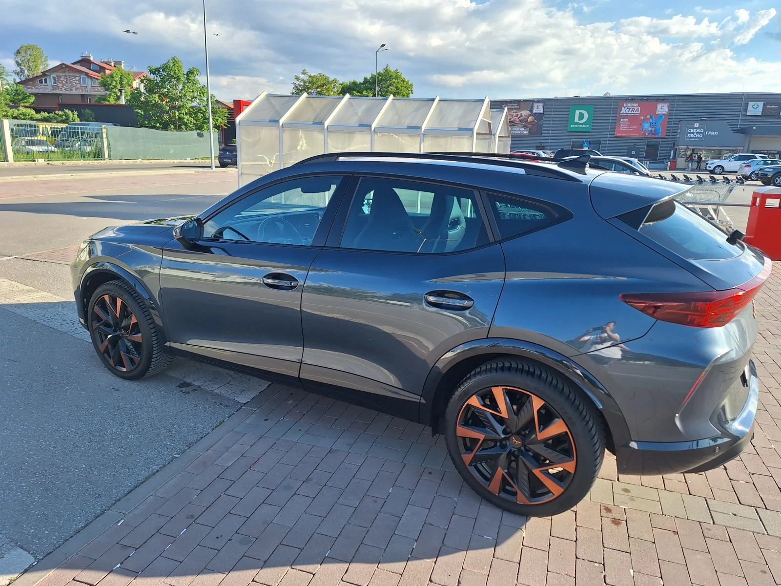 Cupra Formentor 1.5 eTSI/7DSG/FACELIFT, снимка 3 - Автомобили и джипове - 54884659