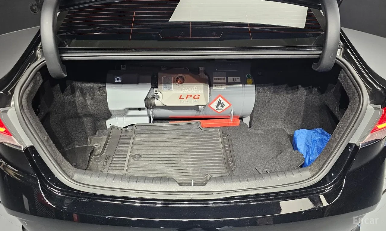 Hyundai Sonata 2.0 LPG| ОБДУХВАНЕ| КАМЕРА| ПОДГРЕВ, снимка 17 - Автомобили и джипове - 54796441