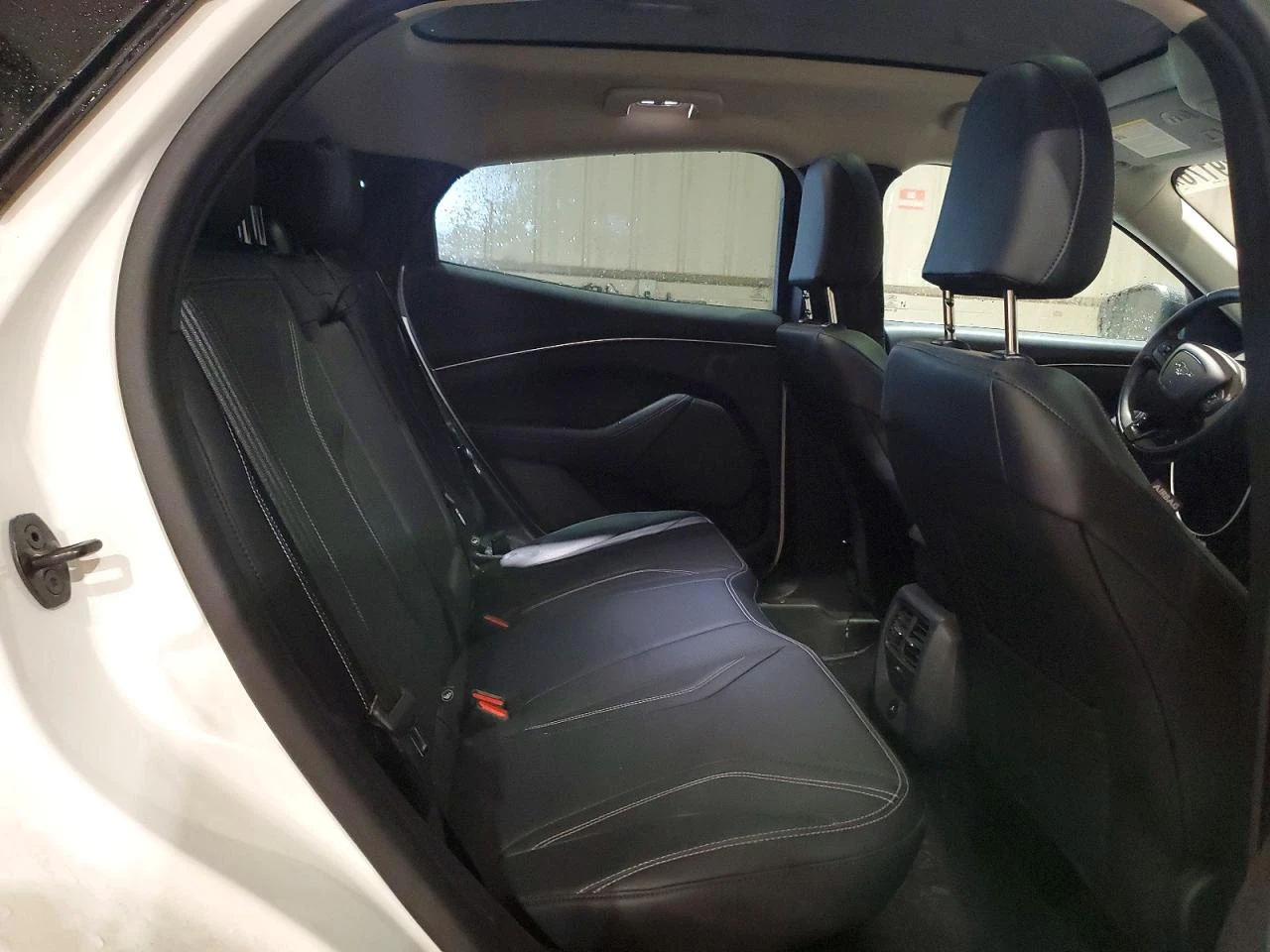 Ford Mustang Mach-E Premium, снимка 11 - Автомобили и джипове - 54799127