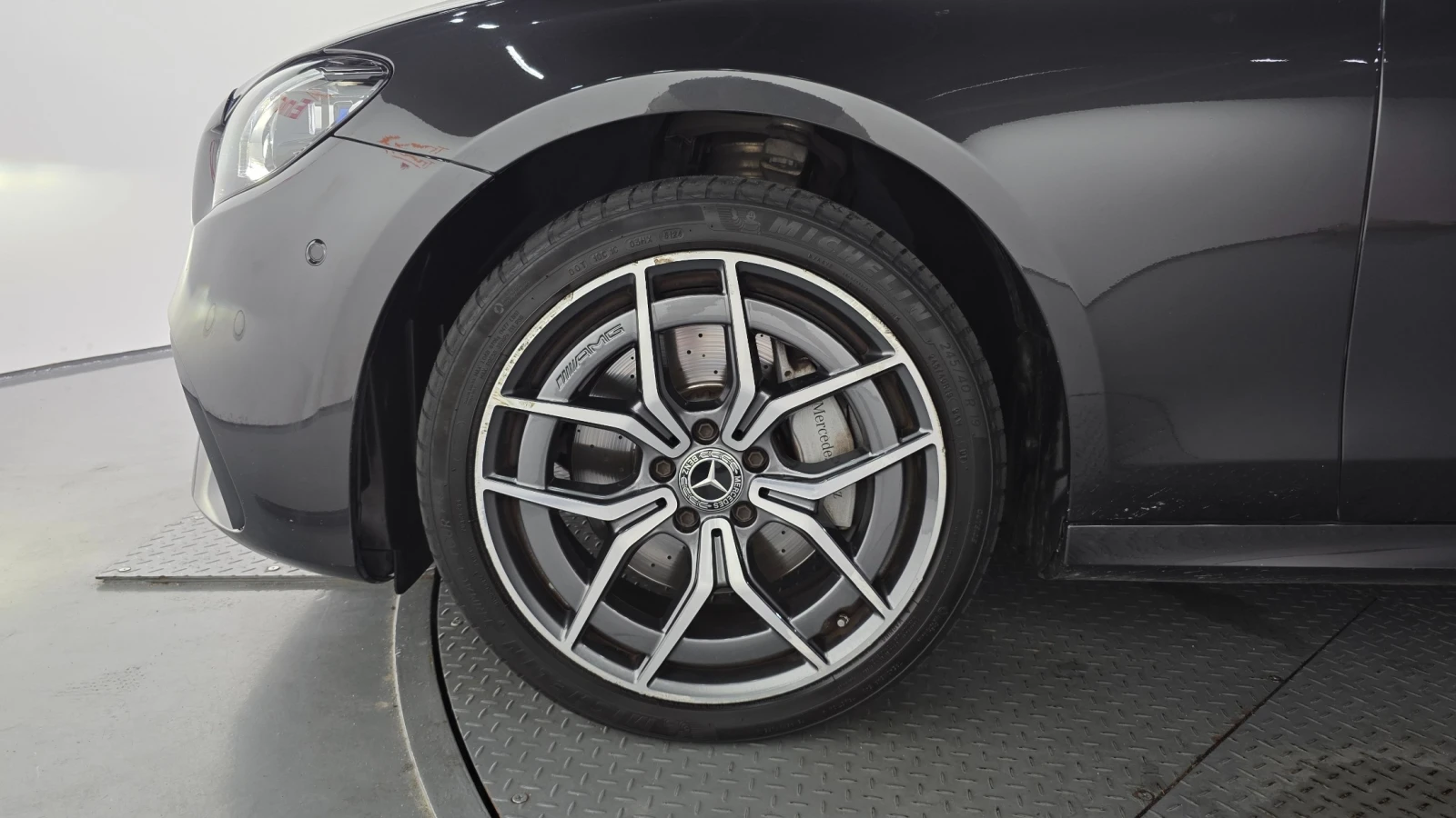 Mercedes-Benz E 220 AMG line/Head up/360 Cam/Подгрев/БЪРМАСТЕР/360/, снимка 3 - Автомобили и джипове - 55445212