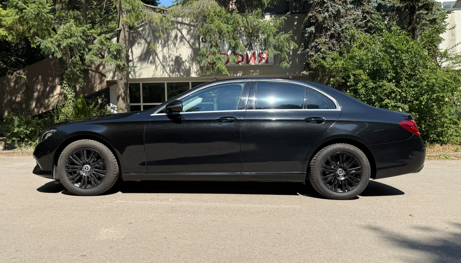 Mercedes-Benz E 200, снимка 4 - Автомобили и джипове - 55577784