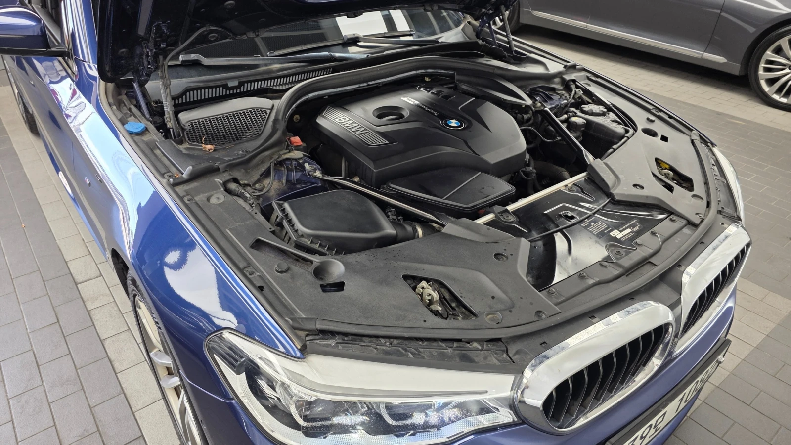 BMW 530 530i M Sport Plus | 360  Камера | HUD | Панорама, снимка 5 - Автомобили и джипове - 55629407