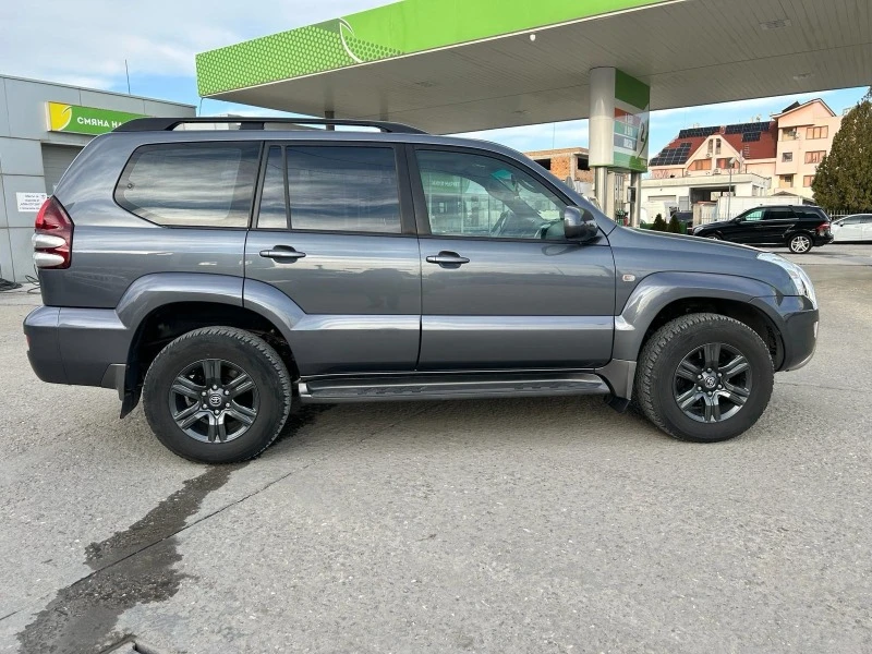 Toyota Land cruiser, снимка 2 - Автомобили и джипове - 44229610