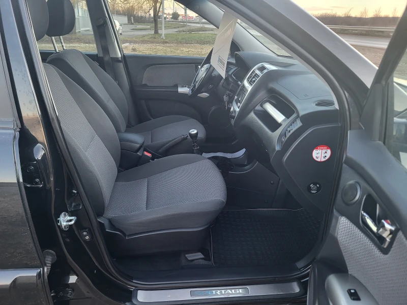 Kia Sportage 2.0CRDi 4WD, снимка 13 - Автомобили и джипове - 53262789
