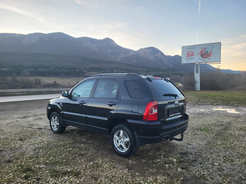 Kia Sportage 2.0CRDi 4WD, снимка 3 - Автомобили и джипове - 53262789