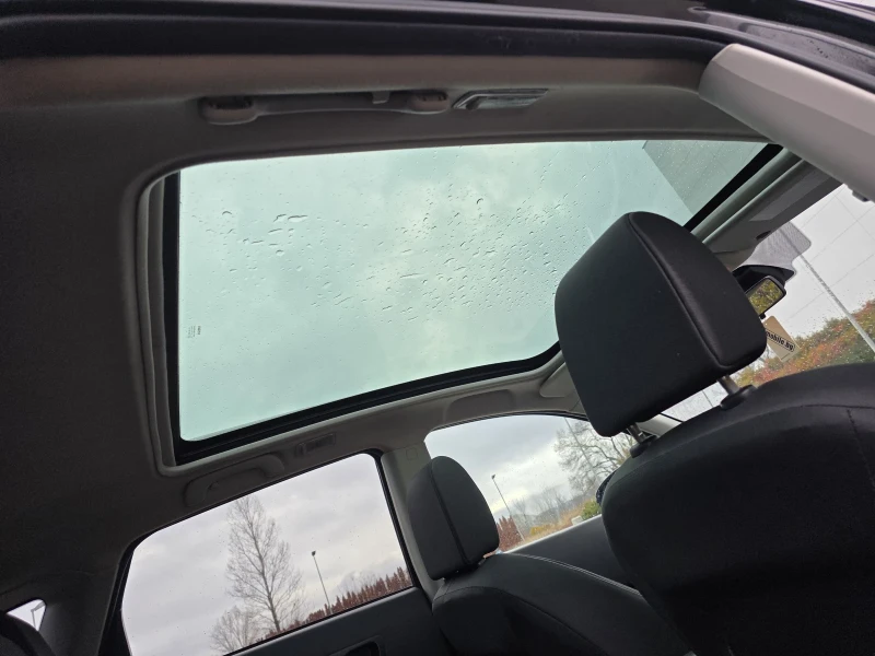 Nissan Qashqai Facelift 2.0i /4x4 /6 скорости/Панорама/Ксенон, снимка 4 - Автомобили и джипове - 53373983