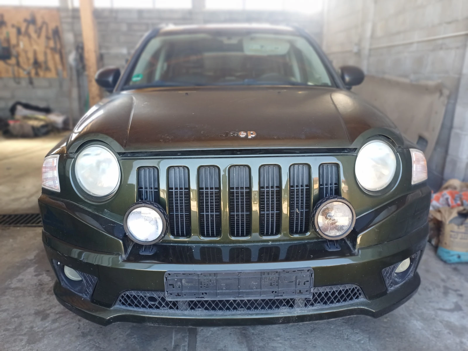 Jeep Compass 2.4i 170к.с. - изображение 2