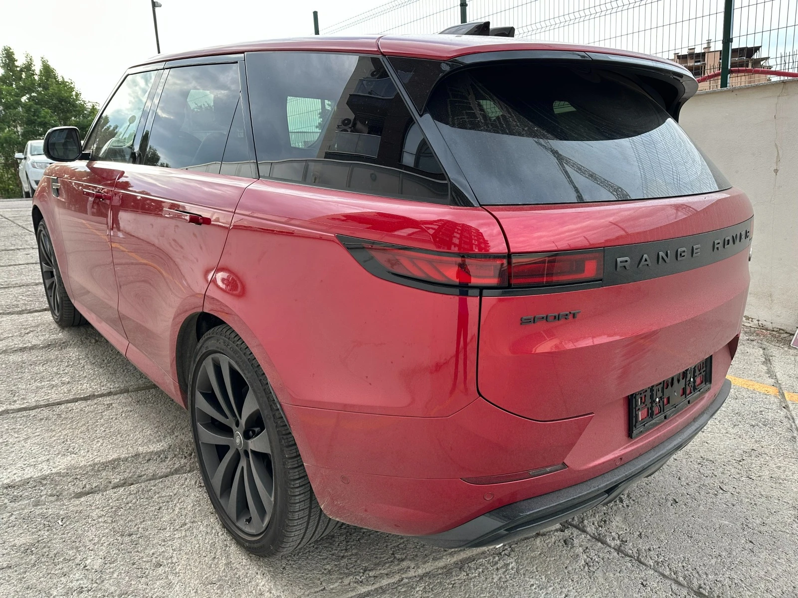 Land Rover Range Rover Sport FIRST EDITION 3.0D I6 350 PS AWD НОВ НАЛИЧЕН - изображение 3