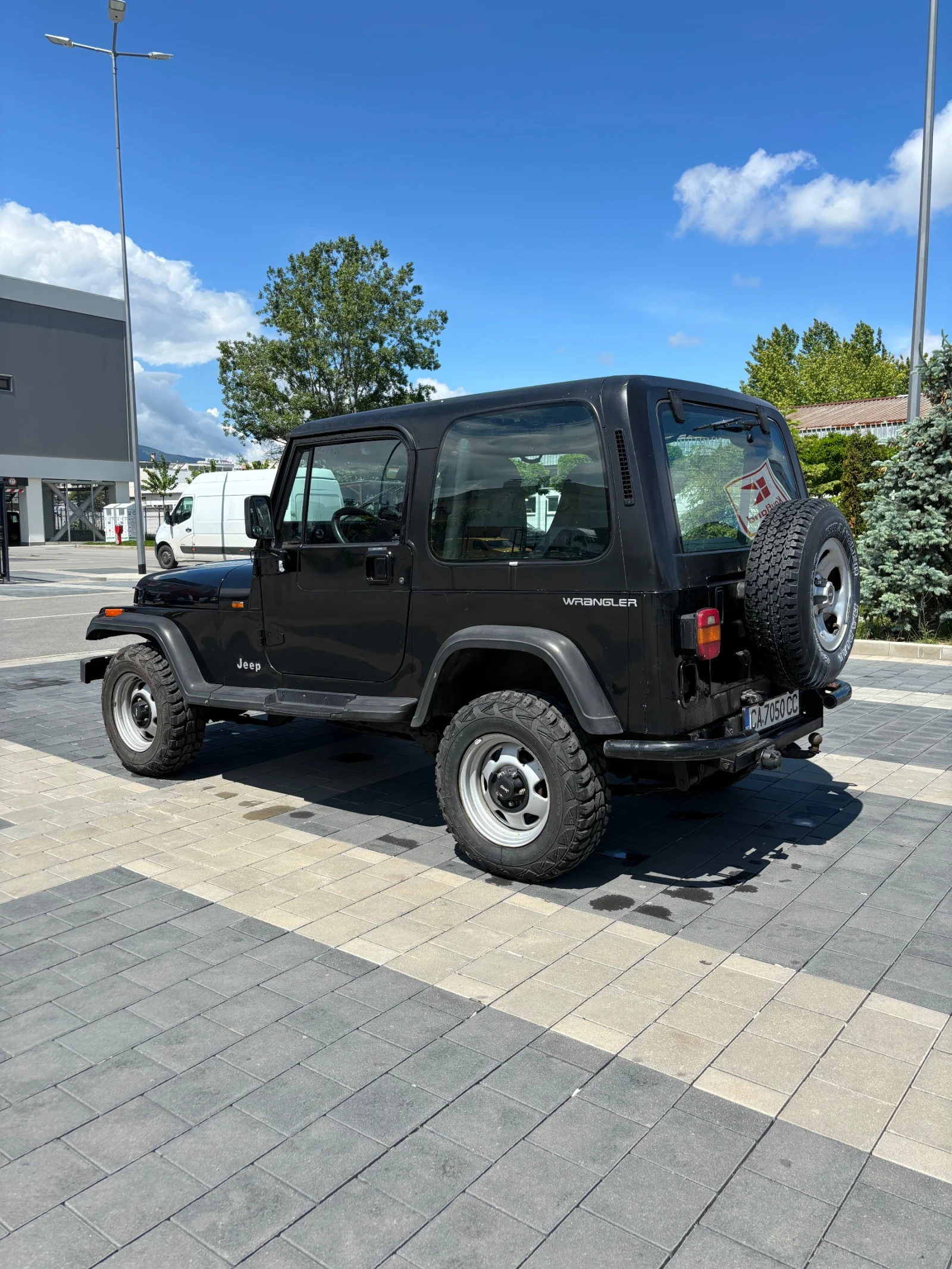 Jeep Wrangler  - изображение 3