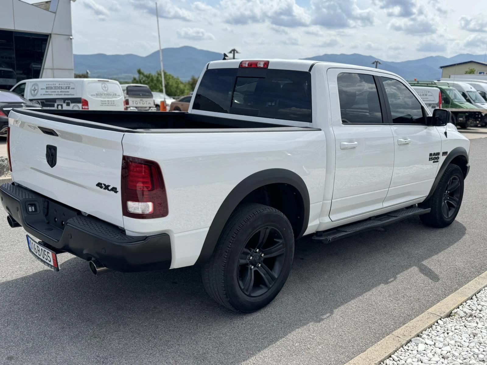 Dodge RAM 1500 1500 5.7HEMI 4x4 - изображение 3