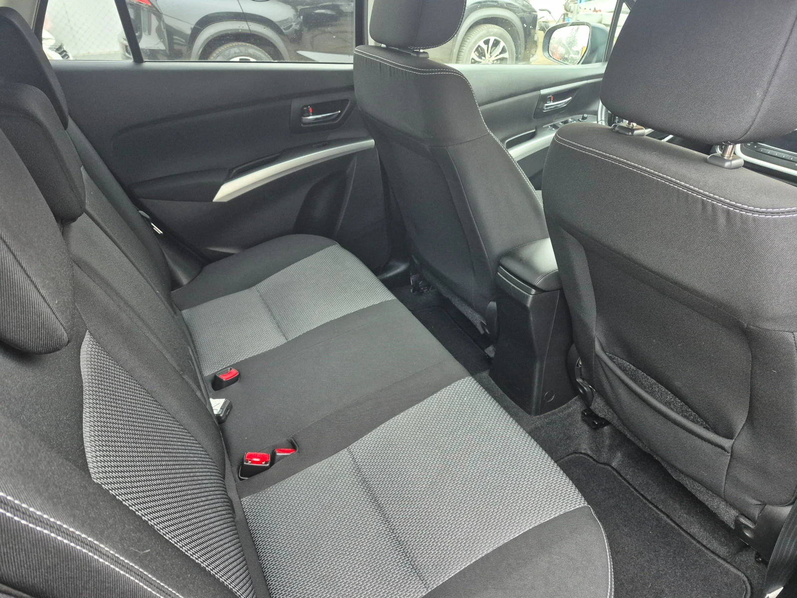 Suzuki SX4 S-Cross 4+ 4 .  | Mobile.bg � ����������� 11