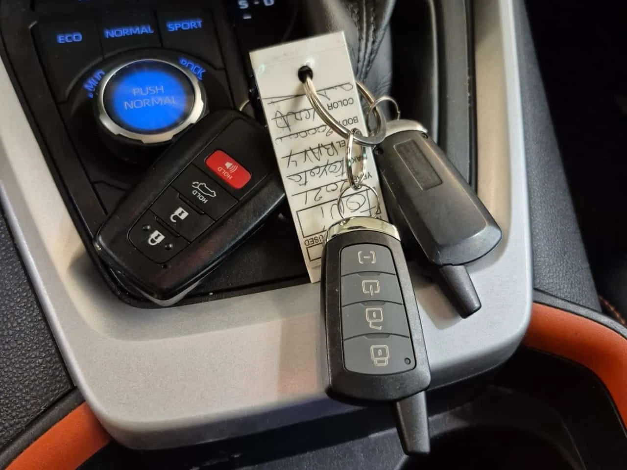 Toyota Rav4 * TRAIL * 2 БРОЯ ГУМИ/ДЖАНТИ* 2 КЛЮЧА* ШИБИДАХ* , снимка 7 - Автомобили и джипове - 54108001