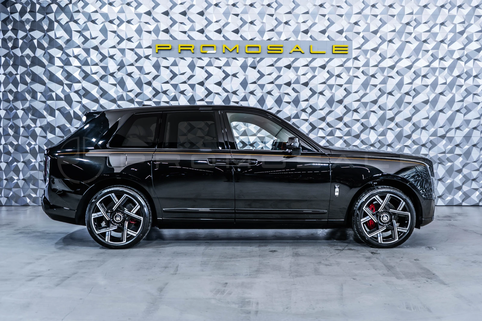 Rolls-Royce Cullinan Black Badge Series II, снимка 6 - Автомобили и джипове - 54965685