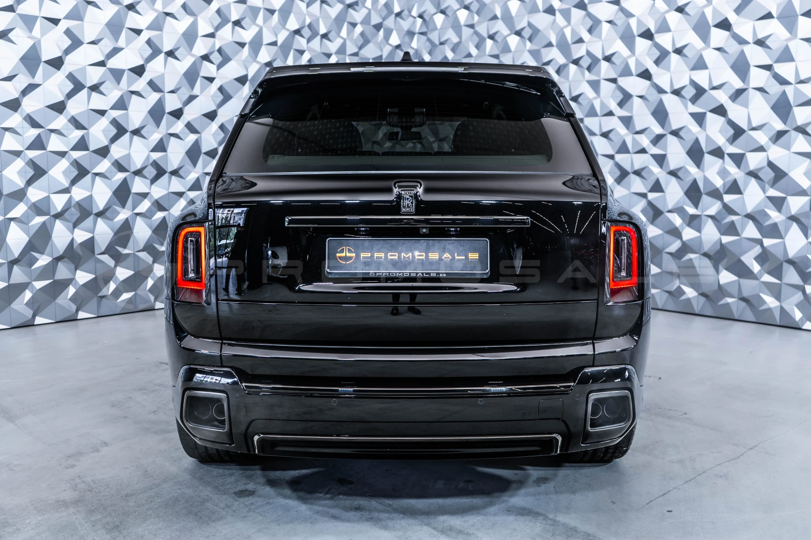 Rolls-Royce Cullinan Black Badge Series II, снимка 5 - Автомобили и джипове - 54965685