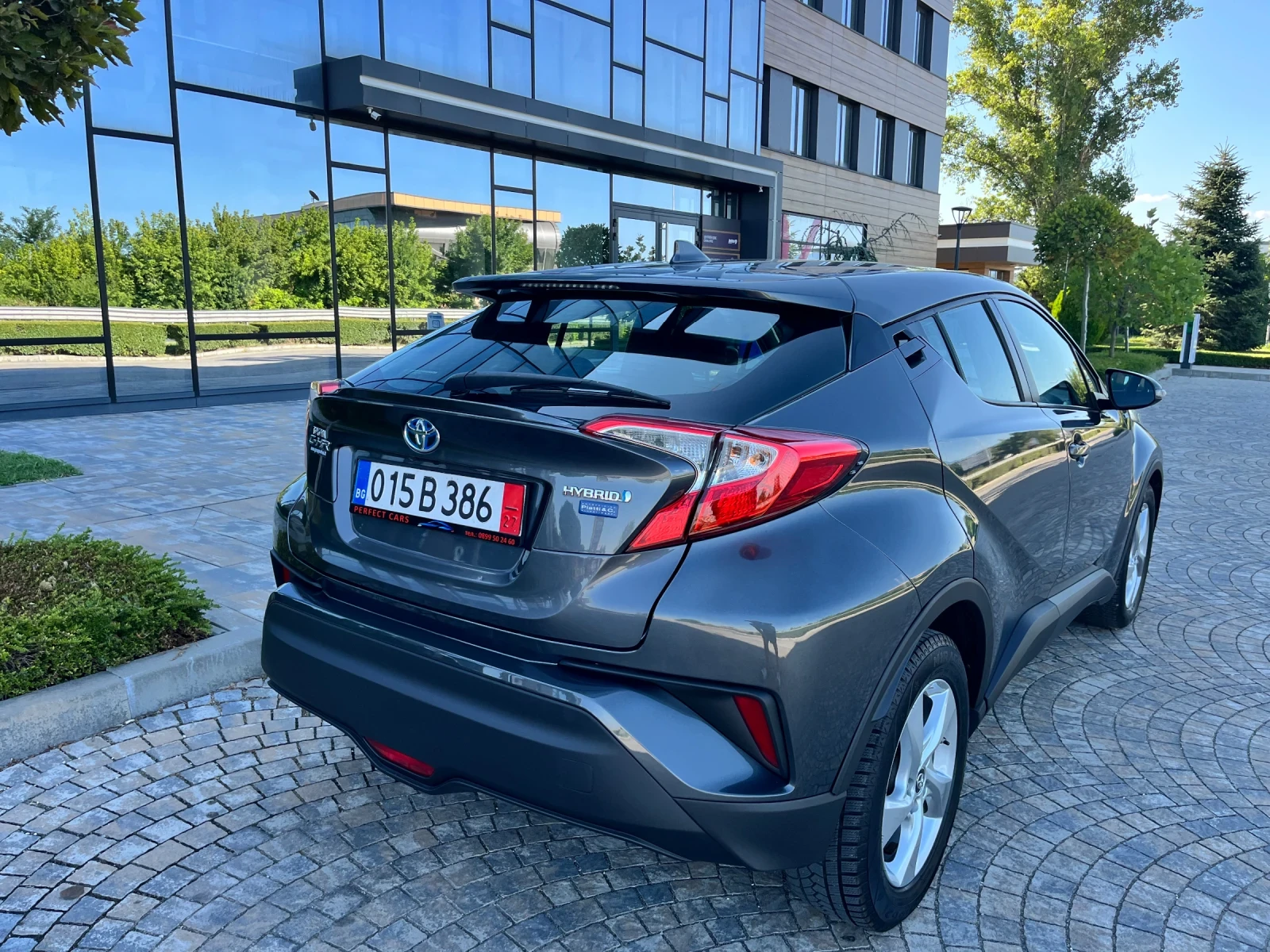 Toyota C-HR 1.8Hybrid 122�.�. ���������� � Toyota Perfectna | Mobile.bg � ����������� 4