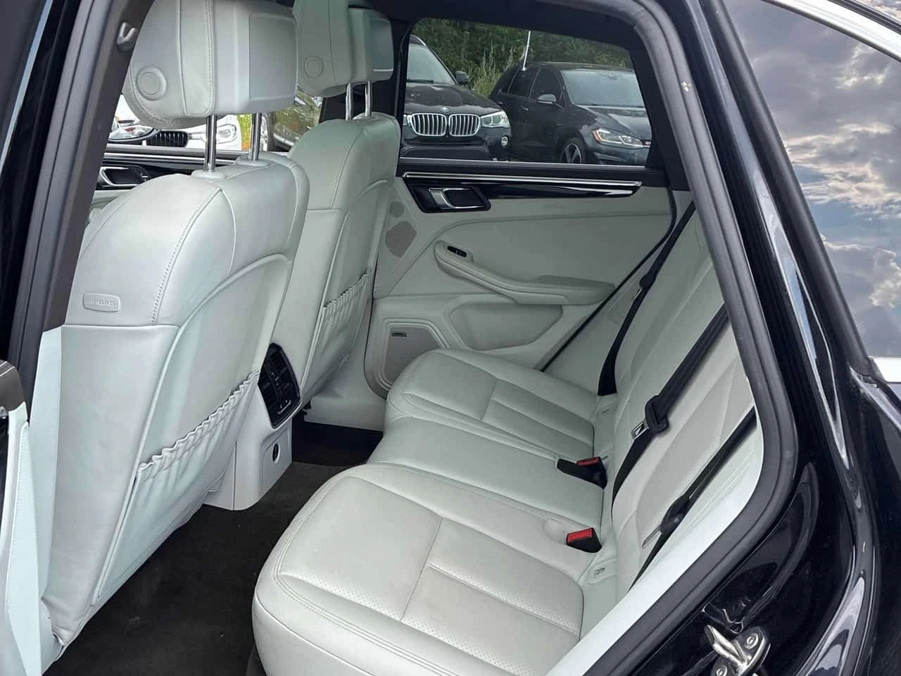 Porsche Macan * S * BOSE * ОБУДХВАНЕ* ПАНОРАМА* КАМЕРА* , снимка 11 - Автомобили и джипове - 55441175