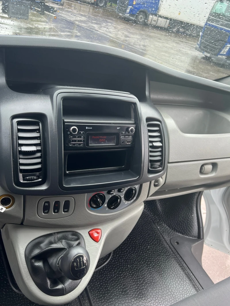 Renault Trafic, снимка 13 - Бусове и автобуси - 37877318