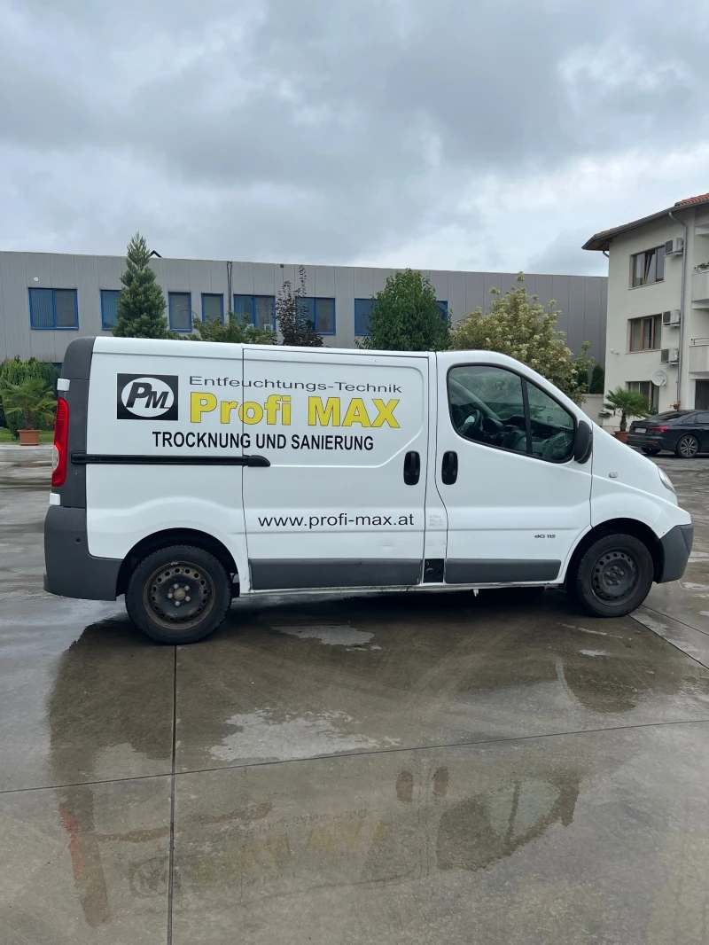 Renault Trafic, снимка 6 - Бусове и автобуси - 37877318