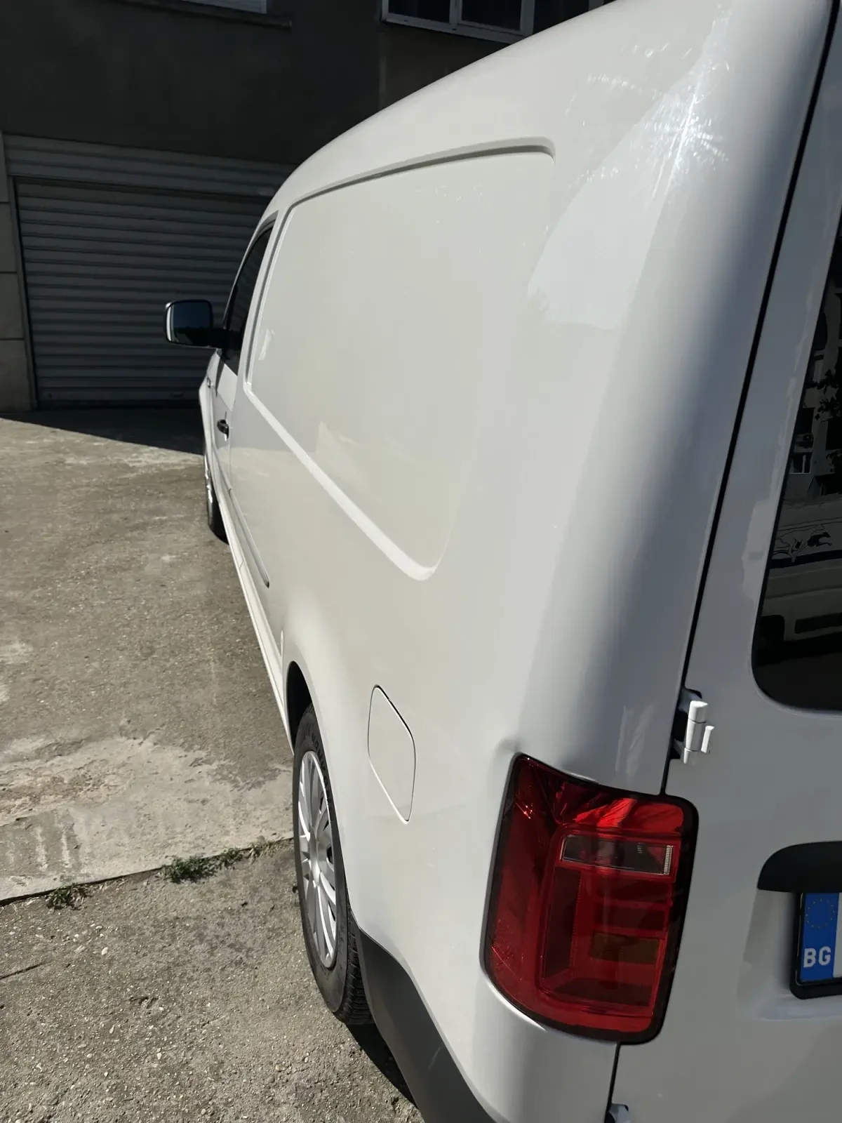 VW Caddy maxi, снимка 16 - Бусове и автобуси - 55637131