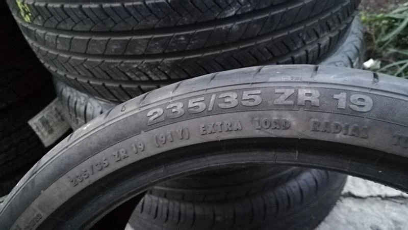 Гуми Летни 235/35R19, снимка 6 - Гуми и джанти - 24780100