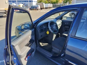 Kia Carens, снимка 12