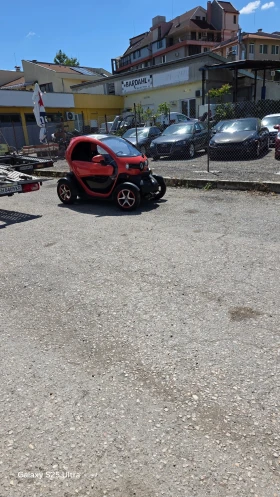 Renault Twizy 4w - 5999 лв. / 3067.24 € - 98901435 7