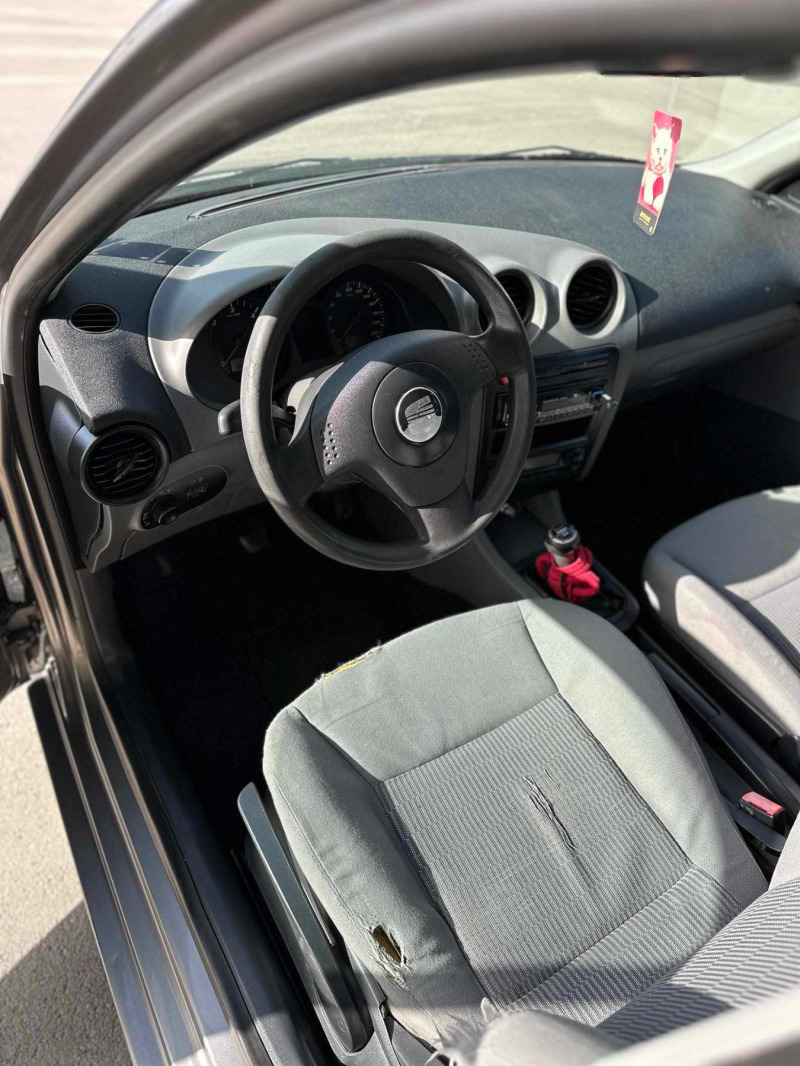 Seat Ibiza, снимка 11 - Автомобили и джипове - 46433856