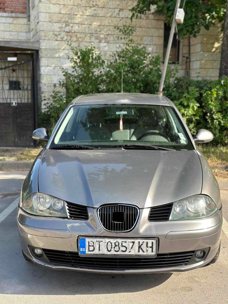 Seat Ibiza, снимка 1 - Автомобили и джипове - 46433856