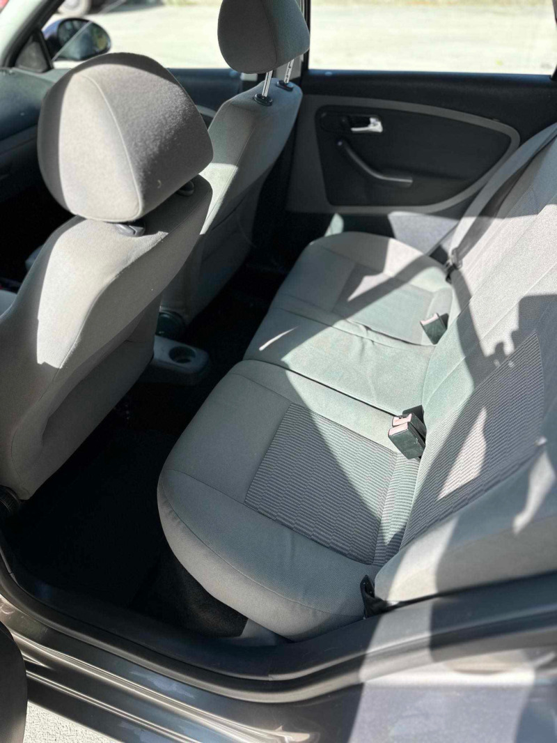 Seat Ibiza, снимка 13 - Автомобили и джипове - 46433856