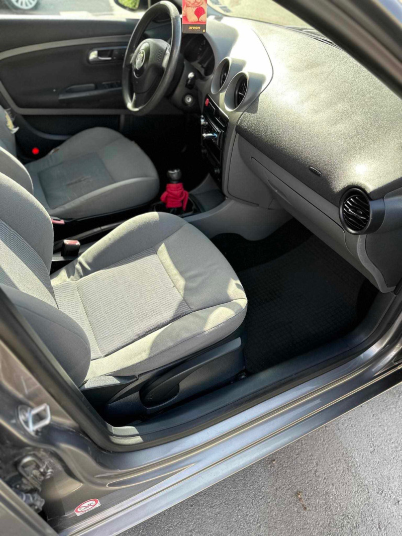 Seat Ibiza, снимка 7 - Автомобили и джипове - 46433856