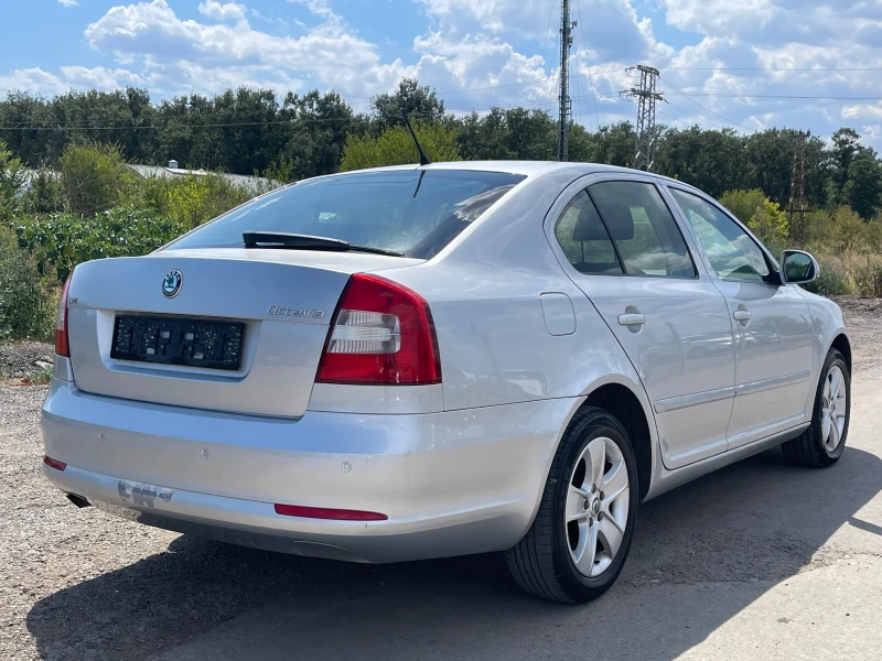 Skoda Octavia 1.6 LPG, снимка 4 - Автомобили и джипове - 47461105