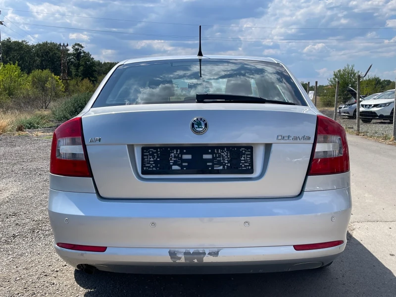 Skoda Octavia 1.6 LPG, снимка 3 - Автомобили и джипове - 47461105