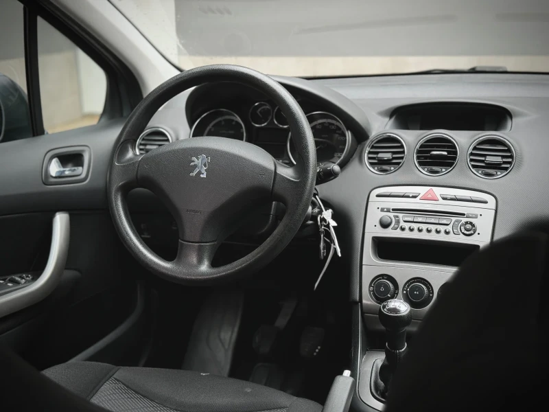 Peugeot 308 1.4, снимка 3 - Автомобили и джипове - 47555750