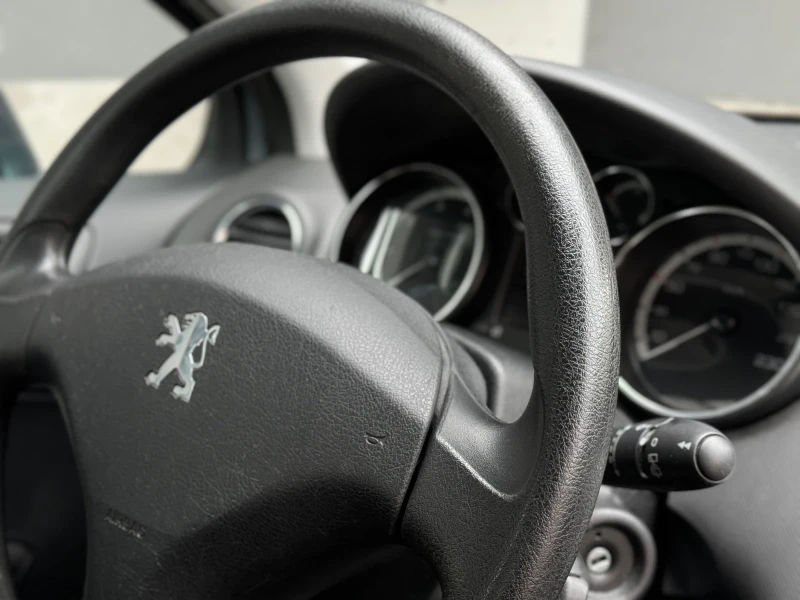 Peugeot 308 1.4, снимка 5 - Автомобили и джипове - 47555750