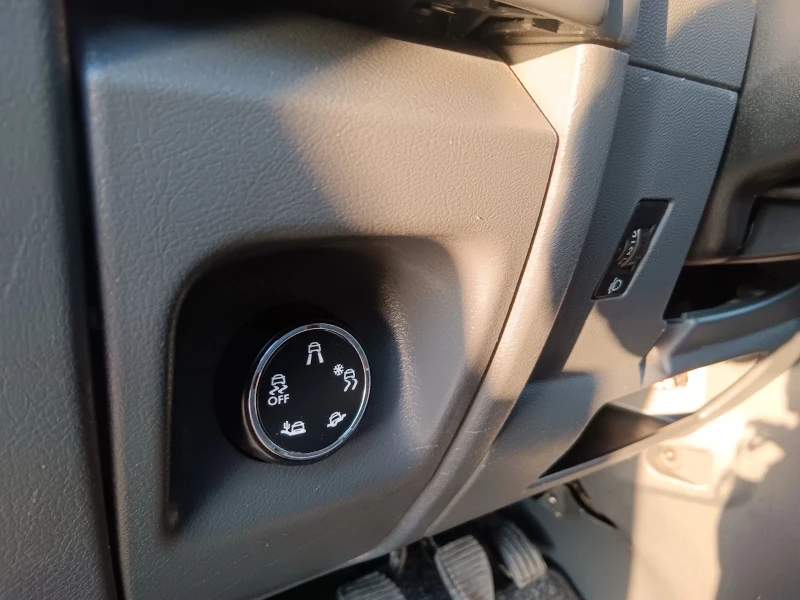 Toyota Proace City 2.0d, снимка 10 - Автомобили и джипове - 47978063