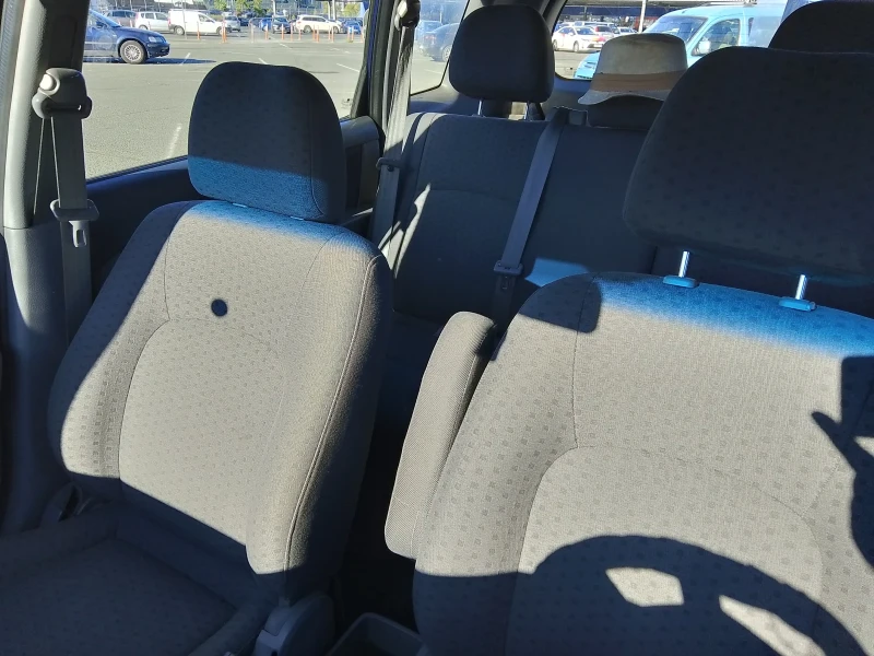 Kia Carens, снимка 8 - Автомобили и джипове - 52282225